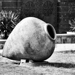 uʍop-ǝpᴉsd∩ in Cana